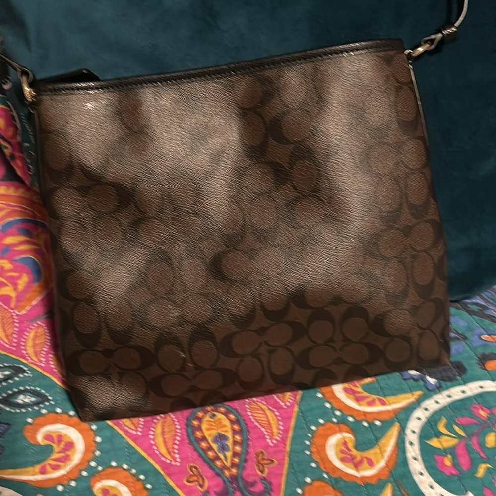 New Coach purse - Picture 3 of 3